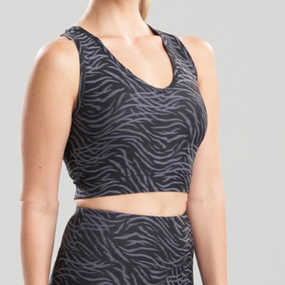 🆕Natori Zebra Print cropped Athletic tank top